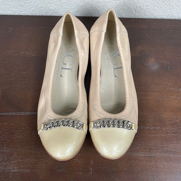 AGL Ballet Cap Toe Flats with Chain at Toes Nude Beige Gold Sz 38 US 7.5 - Picture 2 of 10